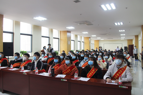 匯集愛心洪流 傳遞獻血理念——2020年安康學院學生參加血站開放日活動