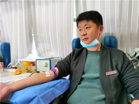 獻(xiàn)血傳真情，為黨旗添光彩 ——三元村春季無(wú)償獻(xiàn)血活動(dòng)側(cè)記